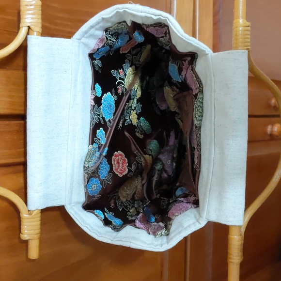 Handbag w/gold embroidered cross NWOT never used - Picture 2 of 4